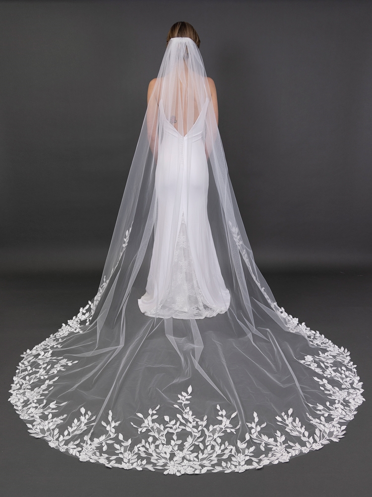 White cathedral 108” long lace trim wedding veil White Tulle One-tier Cathedral Length Bridal Veil with Lace  main image 4